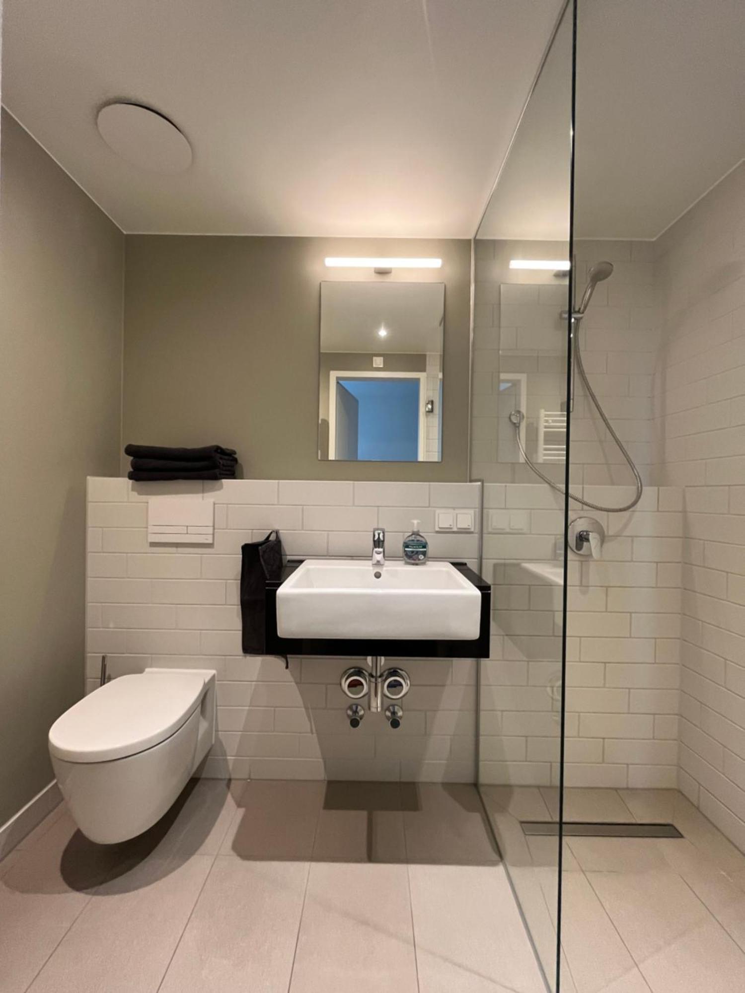 Studio Apartment Uber Den Wolken Берлин Экстерьер фото